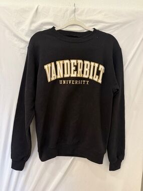 Vanderbilt University Sweatshirt flaw